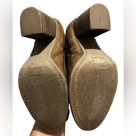 Aldo Laced Boots, size 8W - Picture 3 of 3